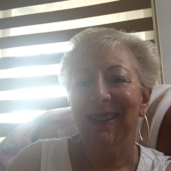 Meet your Posher, Pattie - Picture 1 of 1